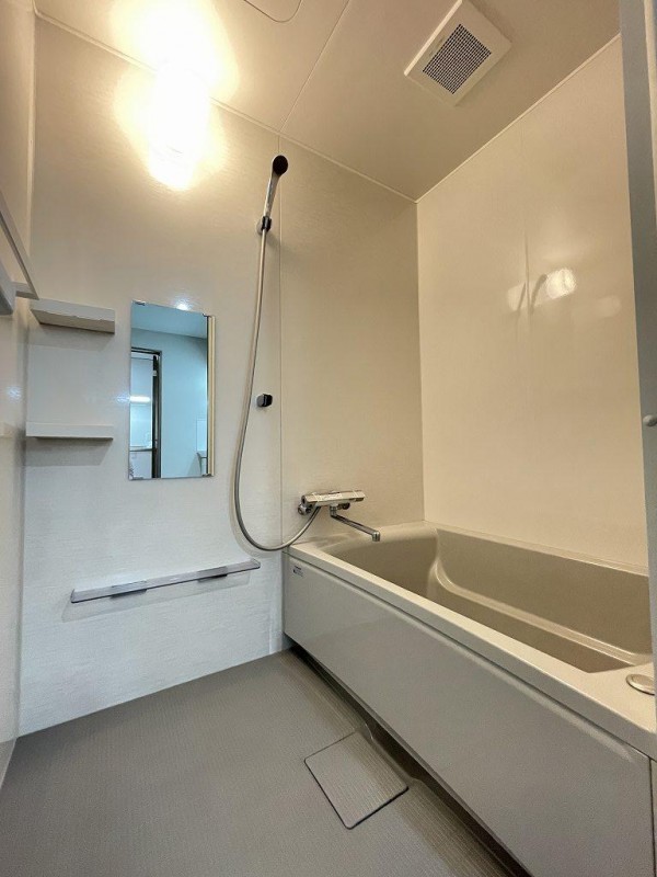 バス・シャワールーム　浴室