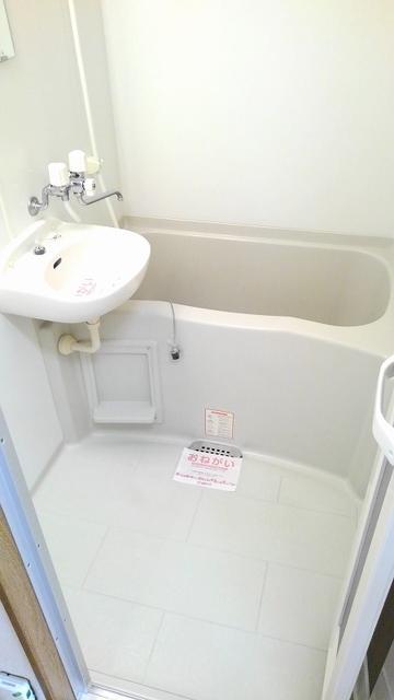 バス・シャワールーム　バスルーム