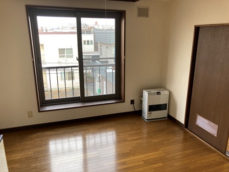 居室・リビング　同タイプ内観です