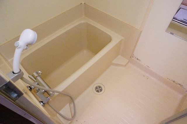 バス・シャワールーム　浴室