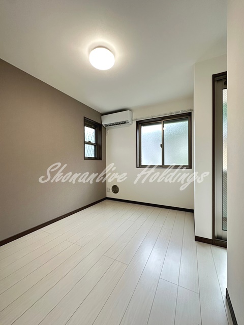 居室・リビング　角部屋2面採光♪