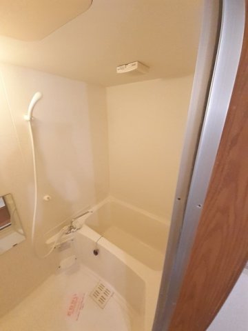 バス・シャワールーム　ゆったり過ごせるお風呂です