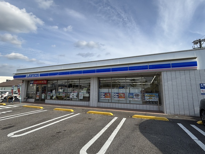 コンビニ　ローソン岡崎井ノ口新町店（コンビニ）まで750m