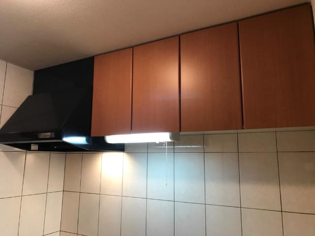 キッチン　吊り戸棚