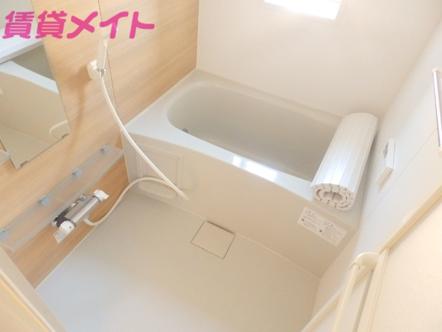 バス・シャワールーム　同型参考写真