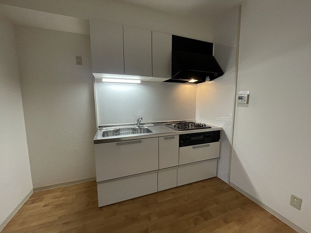 キッチン　※別号室の写真使用中