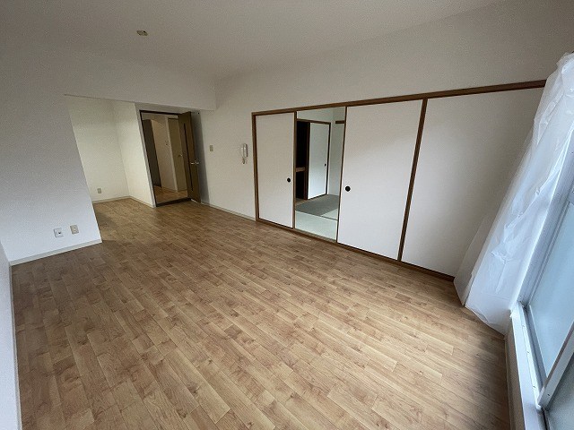 居室・リビング　※別号室の写真使用中