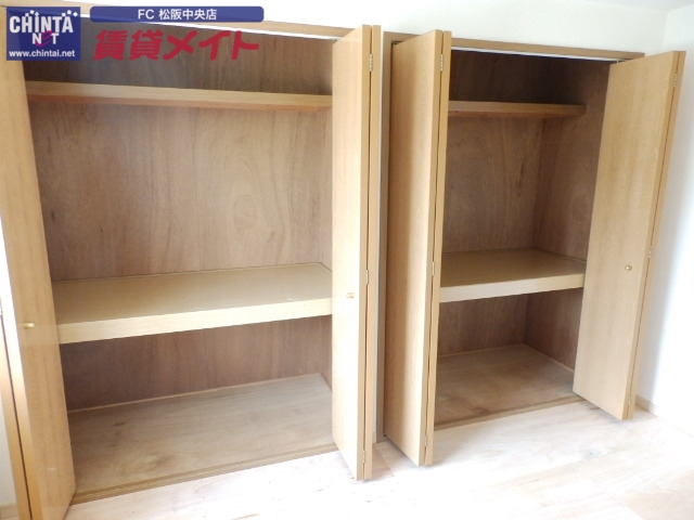 収納　同型参考写真