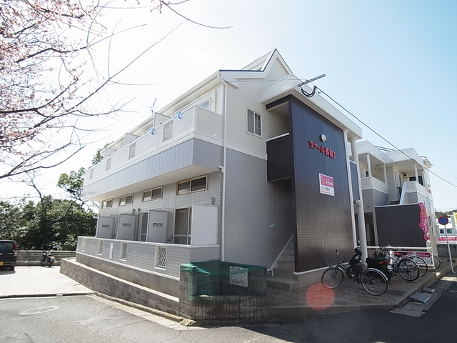 建物外観　福岡女子大まで約３００ｍの立地です。