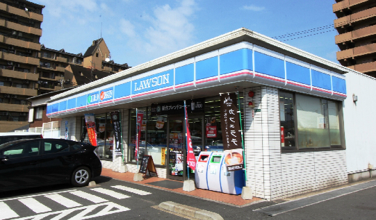 コンビニ　【ローソン戸畑中原東3丁目店】（コンビニ）まで551m