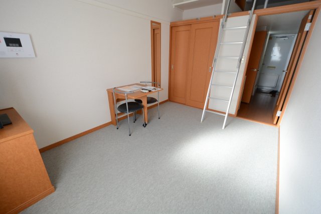 居室・リビング　ロフト付の洋室です！