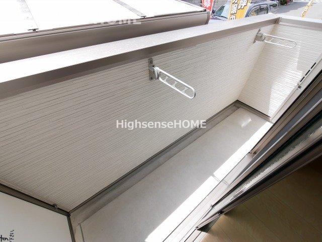 バルコニー　お洗濯にも便利なバルコニー付き