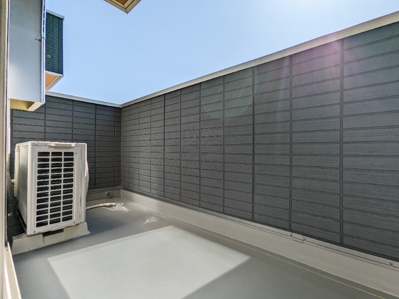 バルコニー　図面と現状に相違がある場合には現状を優先