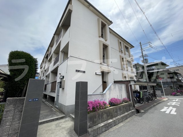 建物外観　落ち着いた雰囲気の外観です