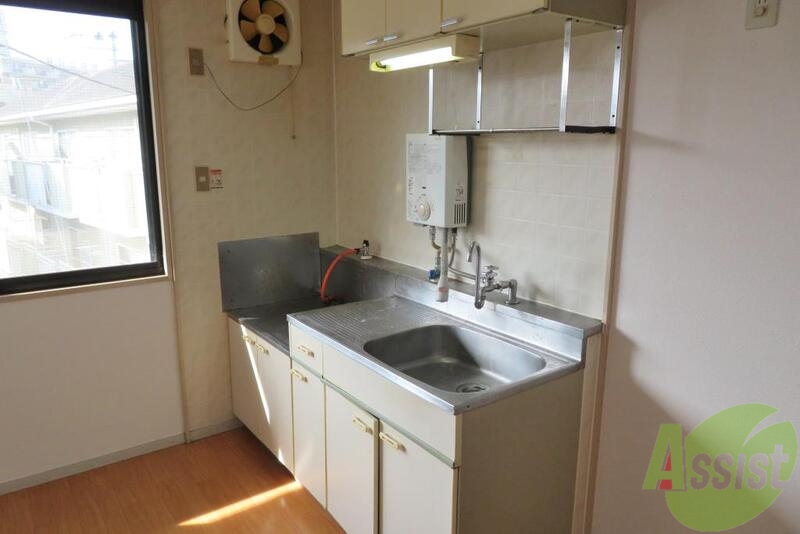 キッチン　キッチンは調理スペースもしっかりあってお料理しやすそうですね