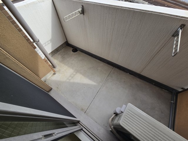 バルコニー　バルコニーからの眺めを楽しみながら食事をしませんか