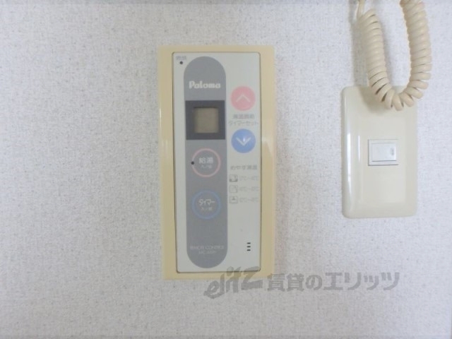 その他設備　給湯器リモコン