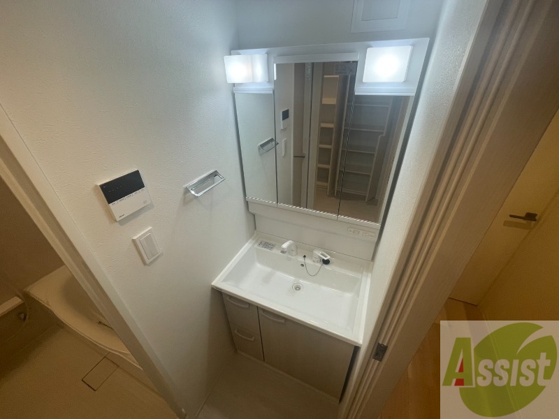 洗面設備　シャンプードレッサーで身支度もラクラクです！