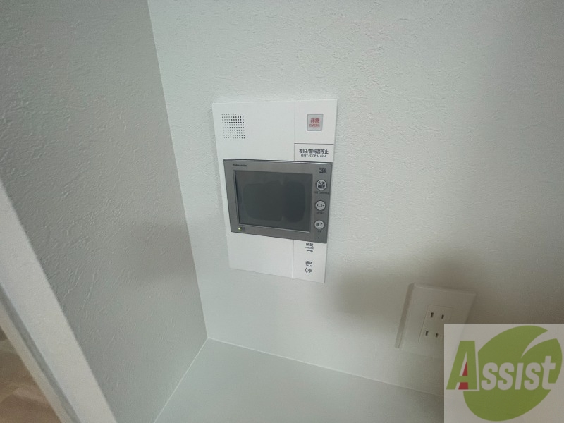 セキュリティ　ＴＶモニター付インターホンです。来客者の顔が見えるので安心！