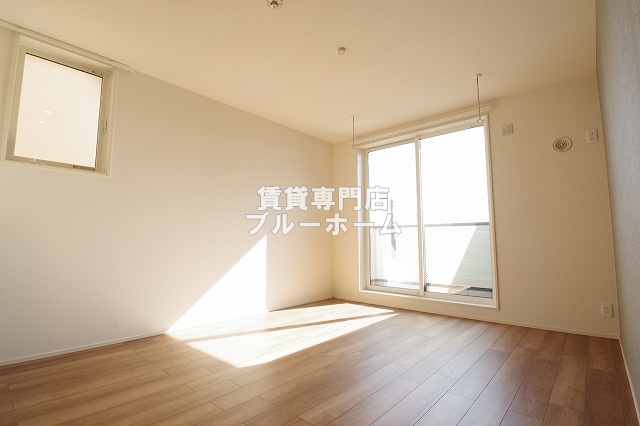 居室・リビング　南向きの明るいリビング！