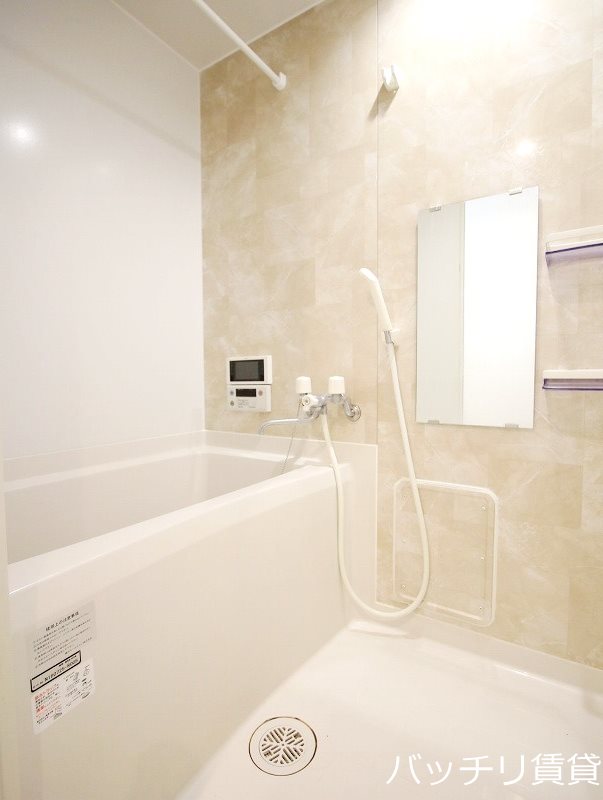 バス・シャワールーム　※同型タイプの為、現状を優先いたします