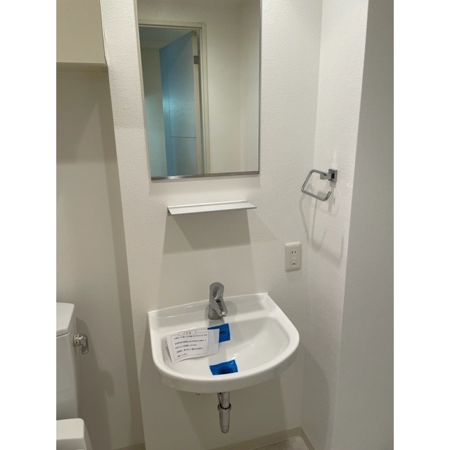 洗面設備　※別部屋の参考写真です。