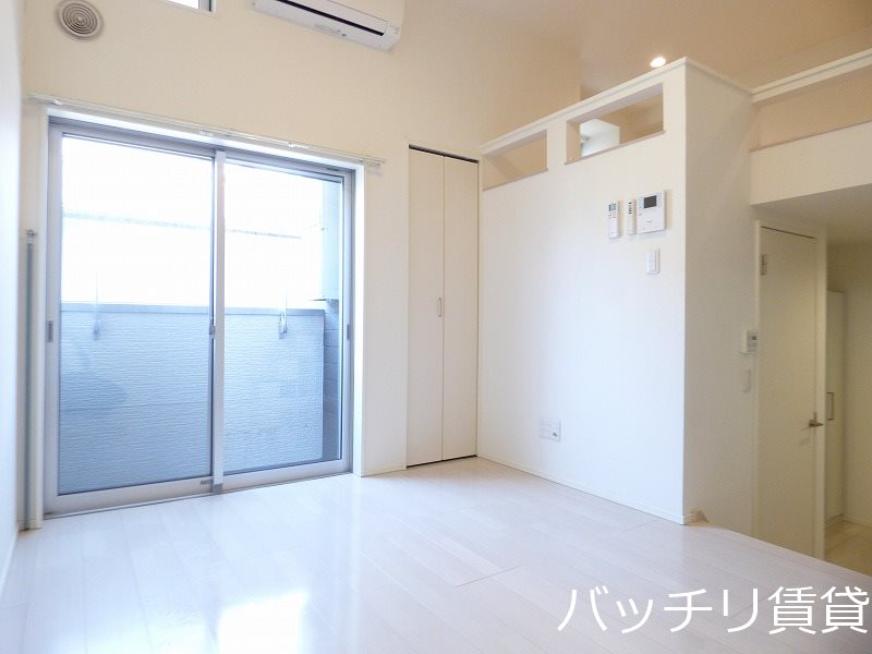 バルコニー　同型タイプの為、現状を優先致します。