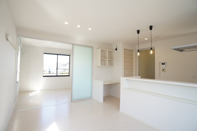 居室・リビング　同タイプ別部屋の写真です。