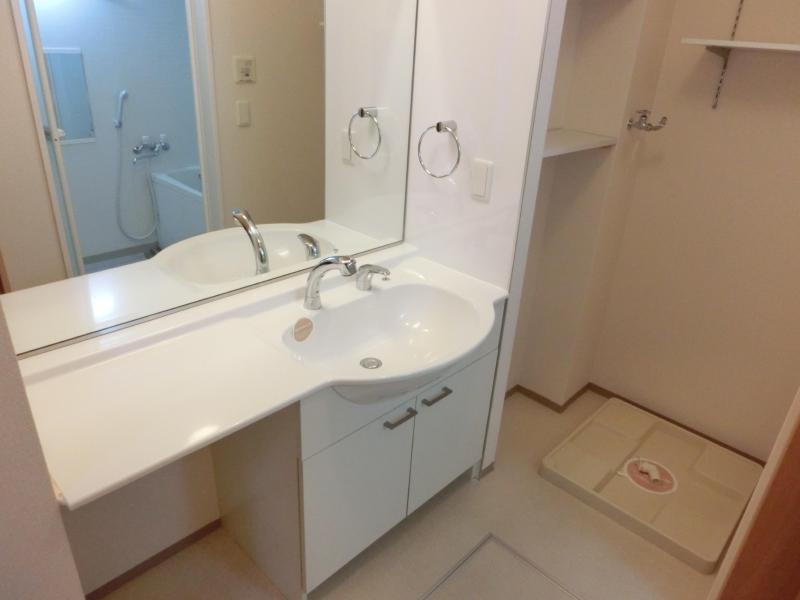 洗面設備　同タイプの写真です。