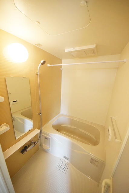 バス・シャワールーム　～疲れもサッパリ～