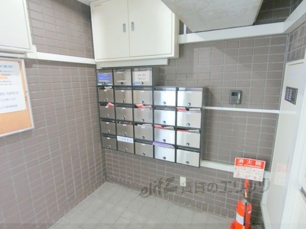 ロビー　集合ポスト