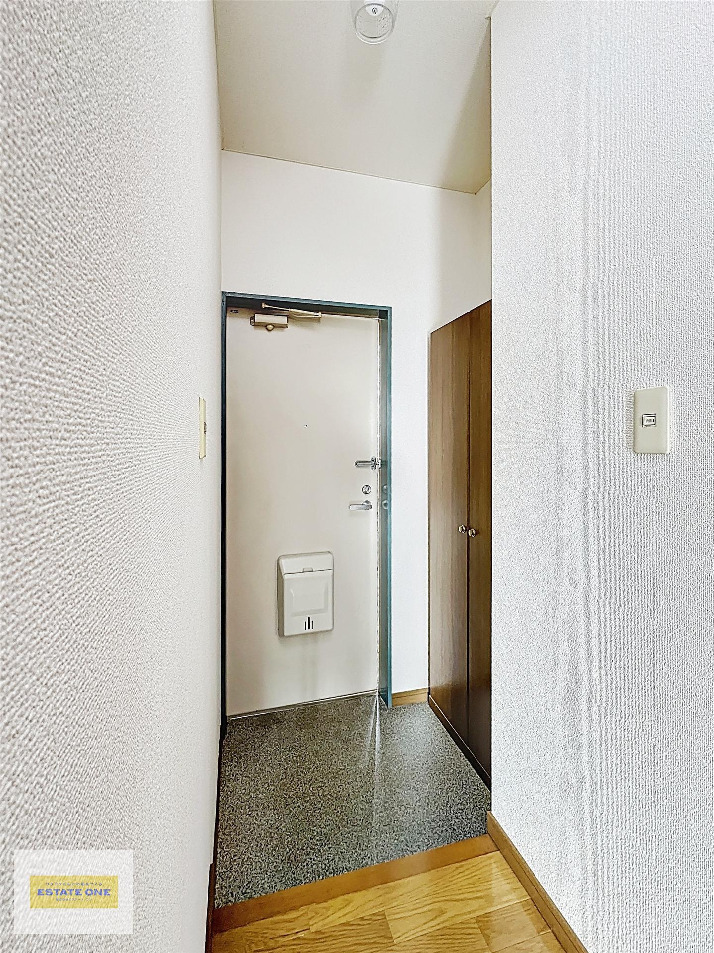 玄関　シューズボックス付きの玄関です