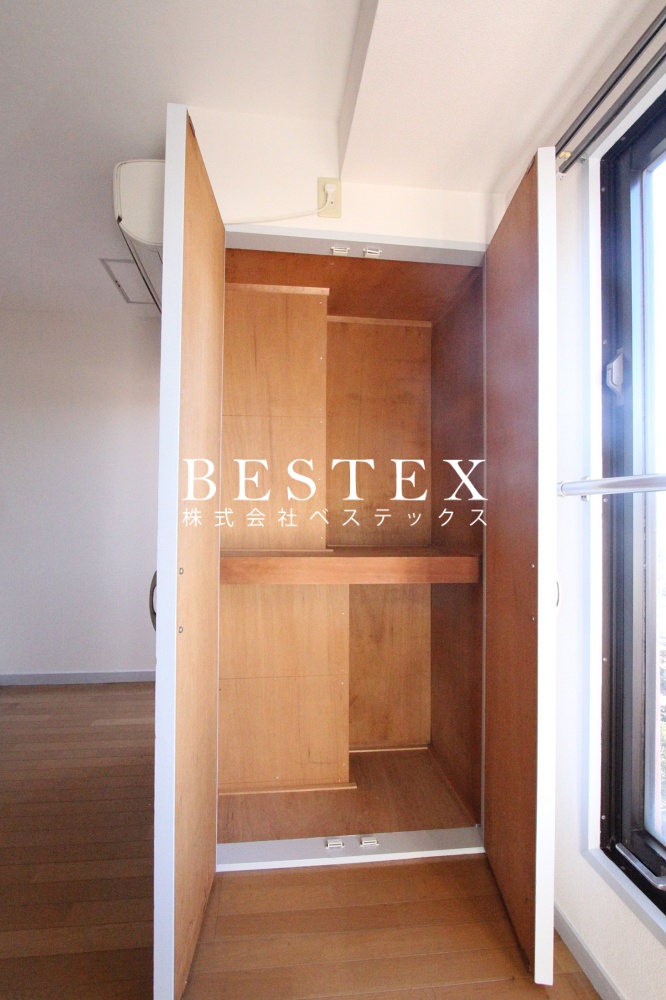 収納　※同タイプ・別部屋の参考写真です。