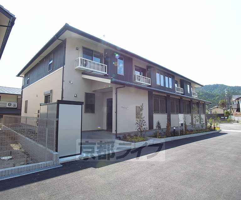 建物外観　２０２０年築、大手ハウスメーカー施工！