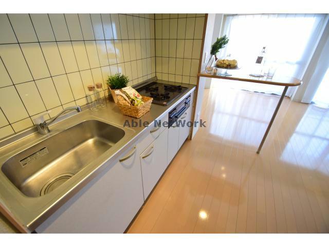 キッチン　お手入れ簡単システムキッチンです