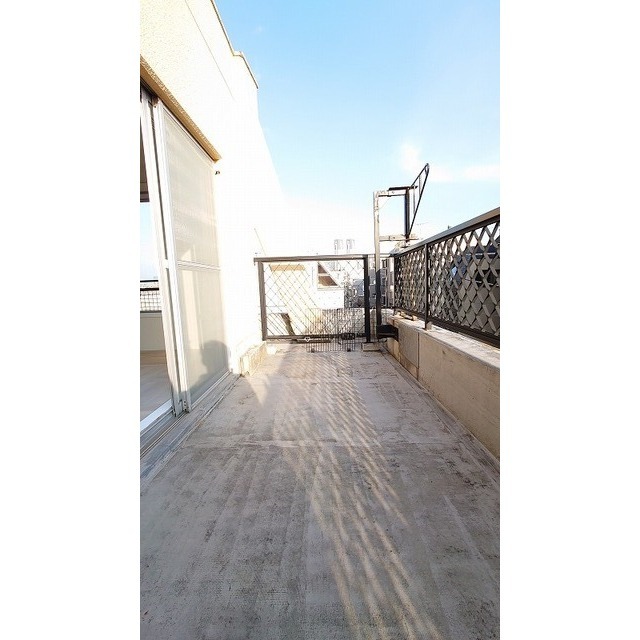 バルコニー　バルコニー