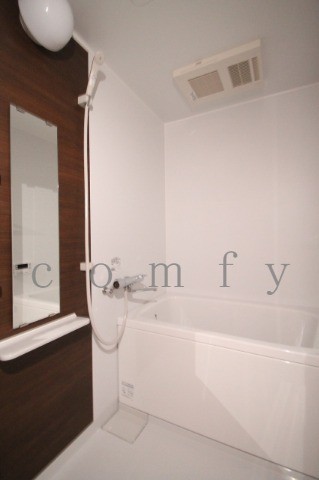 バス・シャワールーム　バスルーム