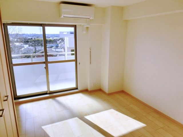 居室・リビング　★お部屋は日当たり良好です★