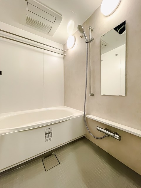バス・シャワールーム　※写真は同タイプ住戸です。