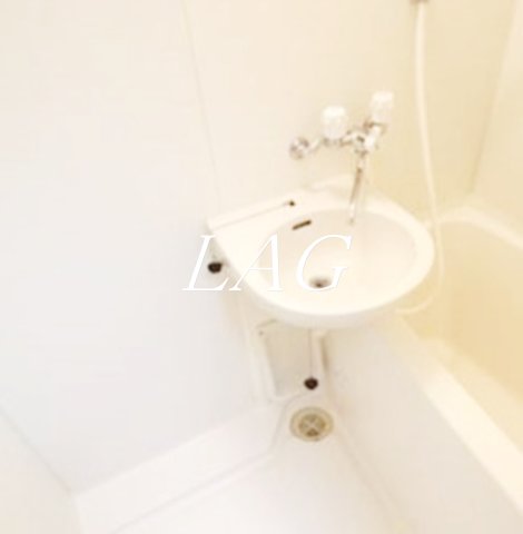 洗面設備　洗面台です。