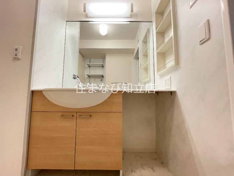 洗面設備　同型別部屋写真