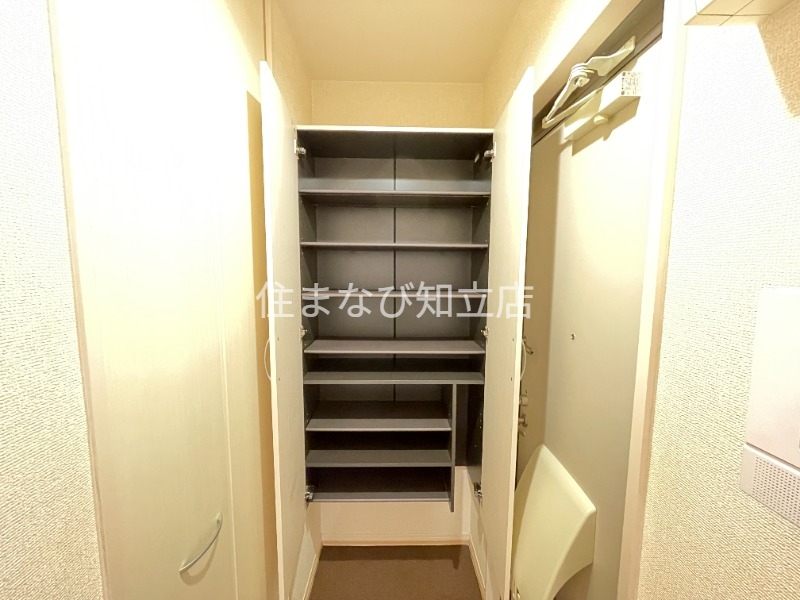 玄関　同型別部屋写真