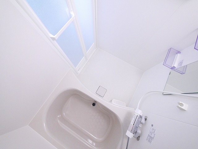 バス・シャワールーム　ゆったり過ごせるお風呂です