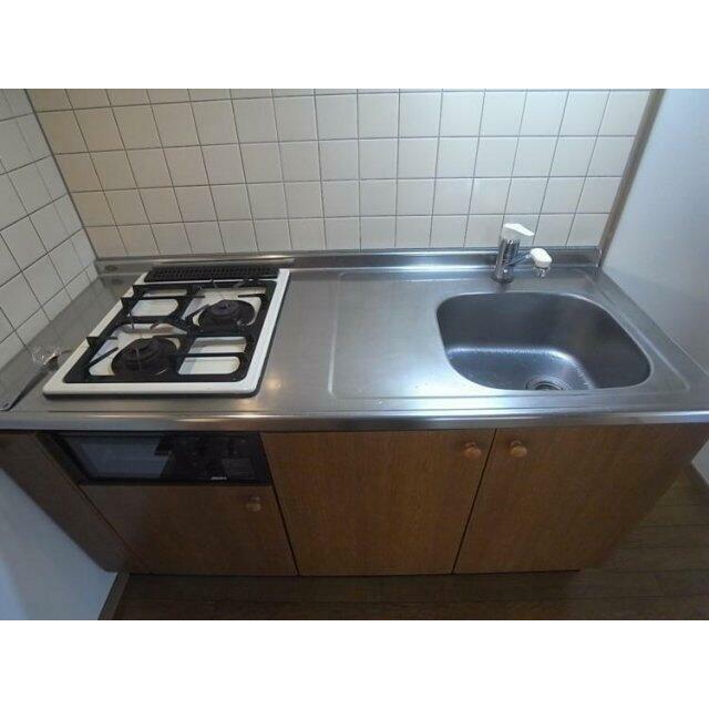 キッチン　システムキッチン（2口ガスコンロ・グリル付）