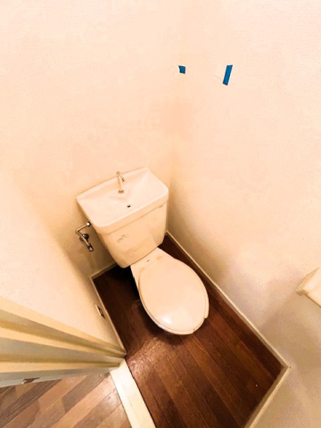 トイレ　※他号室の写真です。