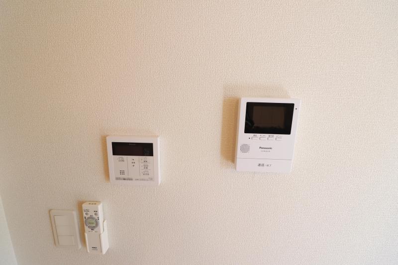 セキュリティ　ＴＶインターホン・給湯器