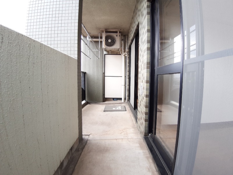 バルコニー　※別のお部屋のお写真です