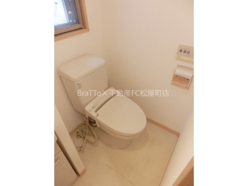 トイレ　トイレ（ウォシュレット付き）