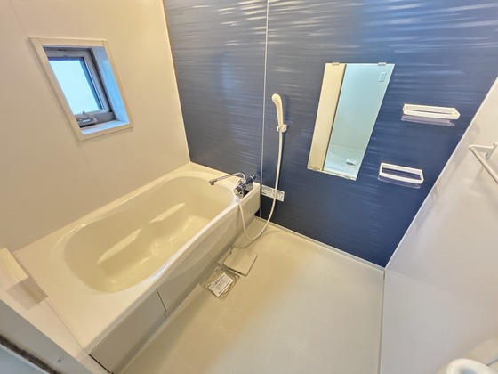バス・シャワールーム　※別部屋の写真です