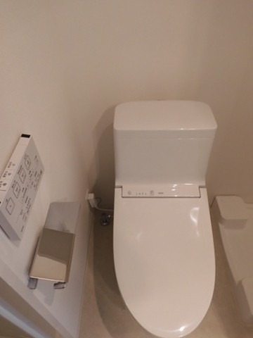 トイレ　※同仕様写真含む